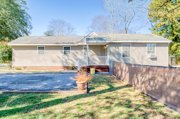 159 E delaware